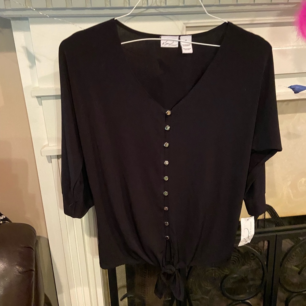 Black 3/4 length sleeve top